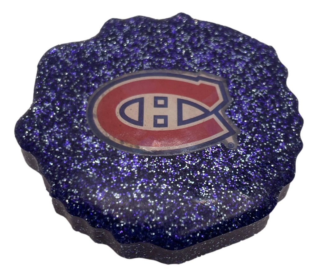 Blue Habs Geode Shaped Phone Stand