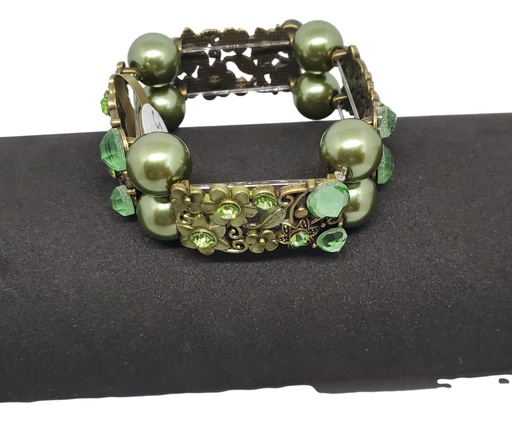 [JD132] Green Beads with Floral Pieces Bracelet