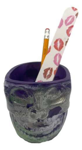 [18218044] Purple, green & Silver Skull Box