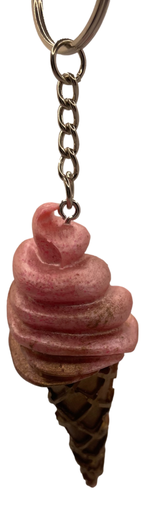 [1162002] Strawberry Ice Cream Cone Keychain