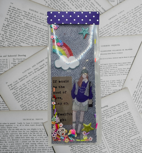 [14801] Teen Girl Shaker Bookmark