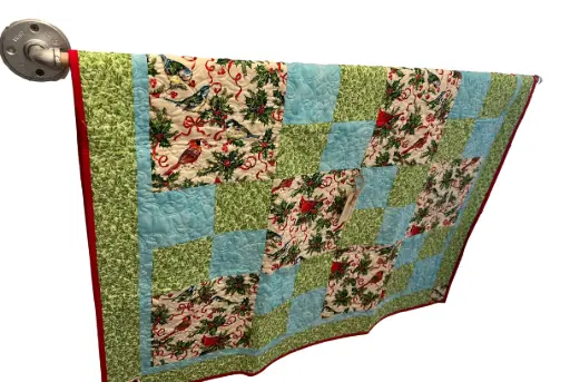 [183146] Winter Birds Quilted Lap Quilt