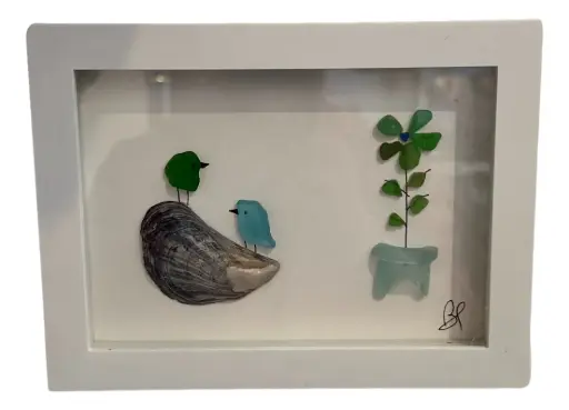 [15604] Framed Sea Shell & Plant of Sea Glass Picture