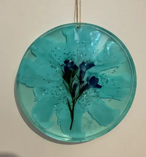 [1913046] Round Resin Floral Bloom Suncatcher