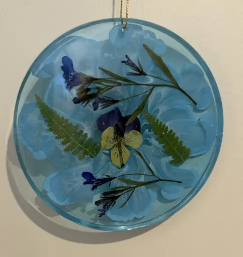 [1913047] Round Resin Floral Bloom Suncatcher 