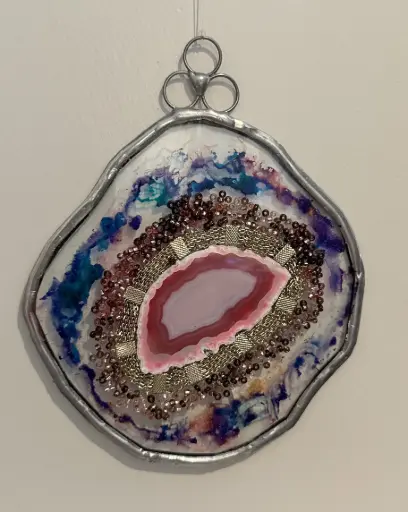 [1913060] Pink Geode on Glass Suncatcher