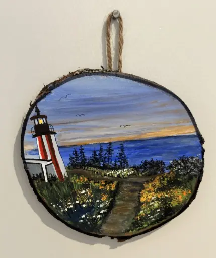 [1913067] Hand-painted Wood Slab Point Prim Lighthouse